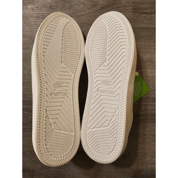 Cariuma OCA Low Off-White Canvas Sneaker Size W 8  Womens Shoes - Picture 5 of 6